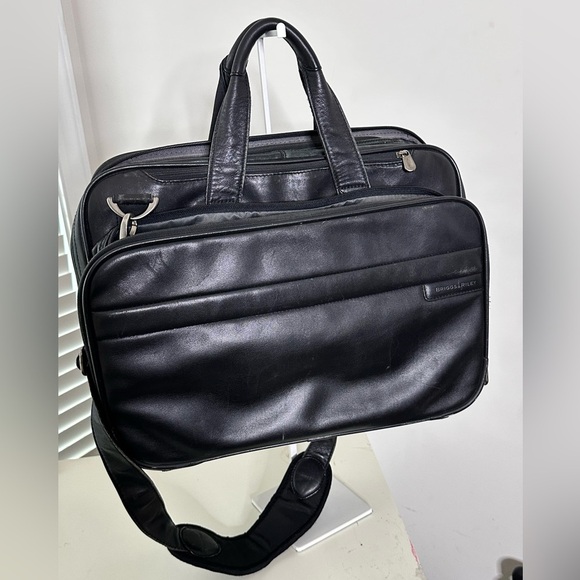 Briggs & Riley Black Leather bag - Picture 1 of 14